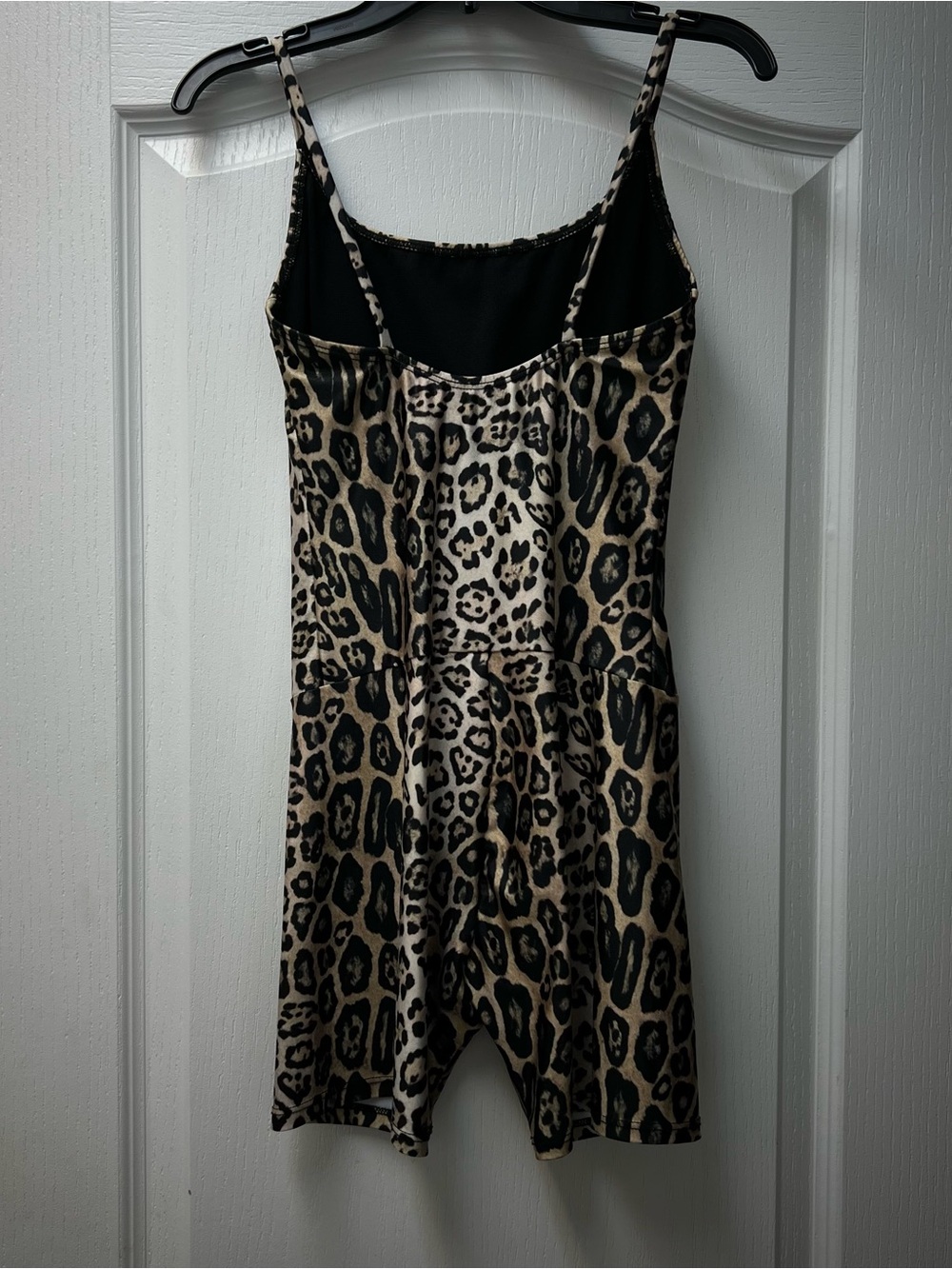 FP Movement Onzie Cheetah Shorts Sz Sm/Med - Picture 3 of 6